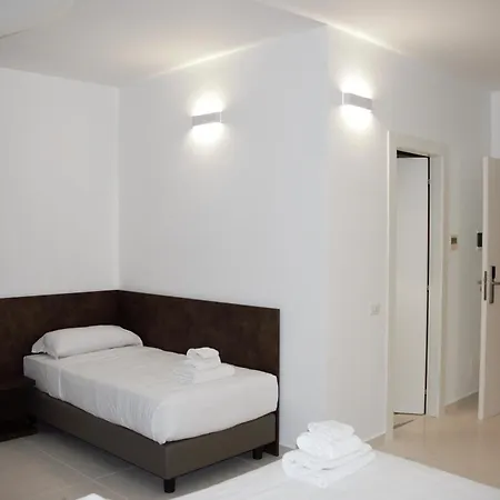 Domus Dea Roma By Trinita Hotel Exterior photo
