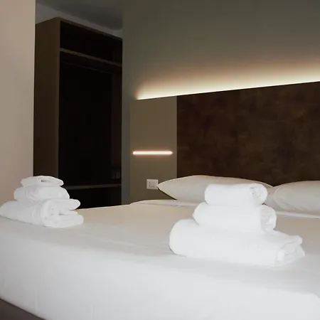 Domus Dea Roma By Trinita Hotel Exterior photo